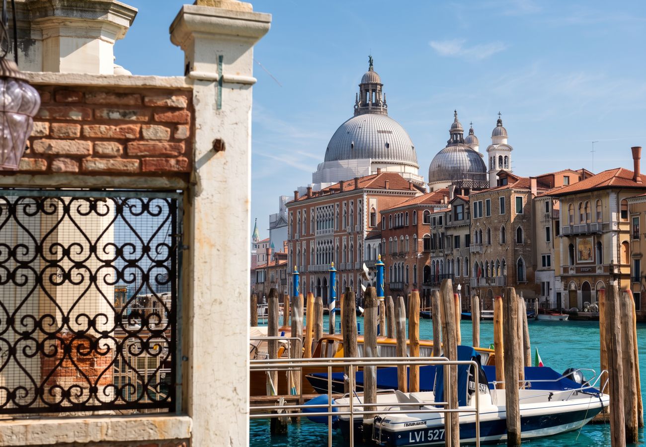 Villa a Venezia - VILLA SERENISSIMA - GRAND CANAL GARDEN VILLA