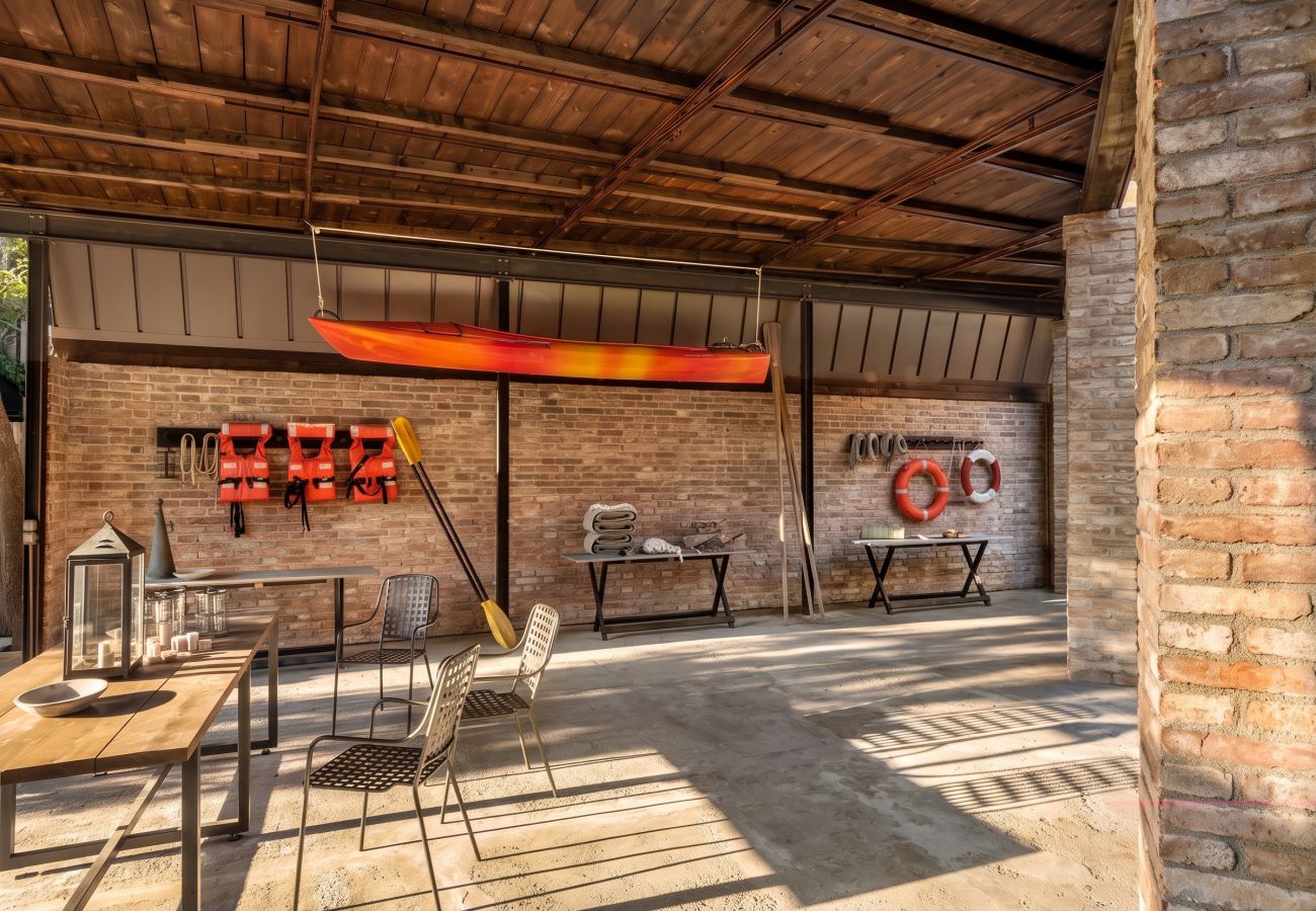 Villa a Castello - VILLA LAGUNA - PRIVATE WATERFRONT RESIDENCE 