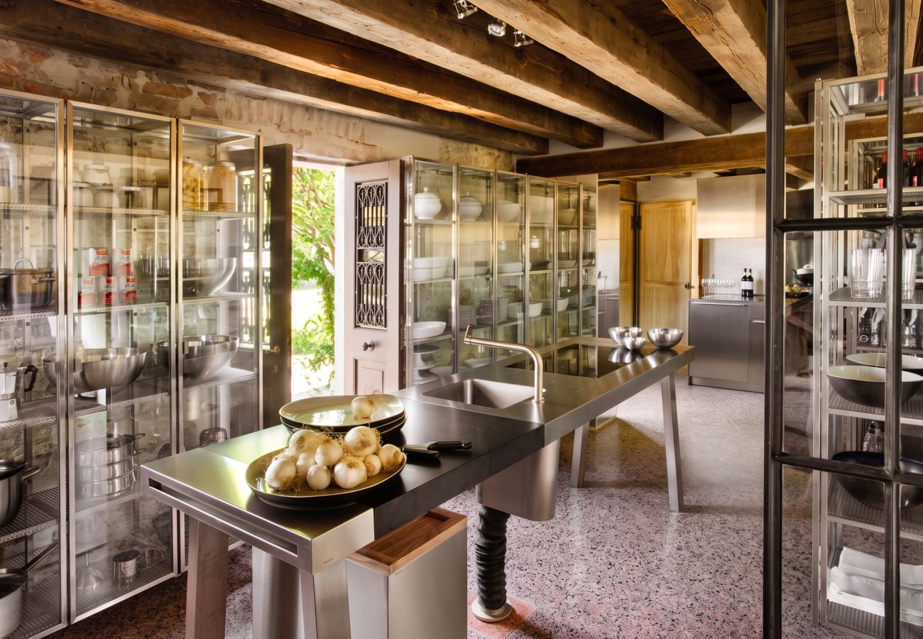 Villa a Castello - VILLA LAGUNA - PRIVATE WATERFRONT RESIDENCE 