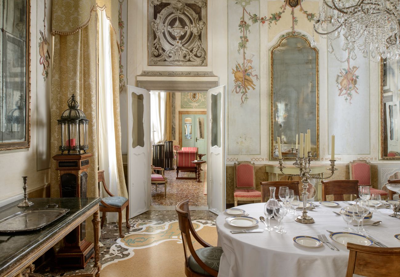 Apartment in Venice - PALAZZO GRIMANI- NOBLE FLOOR