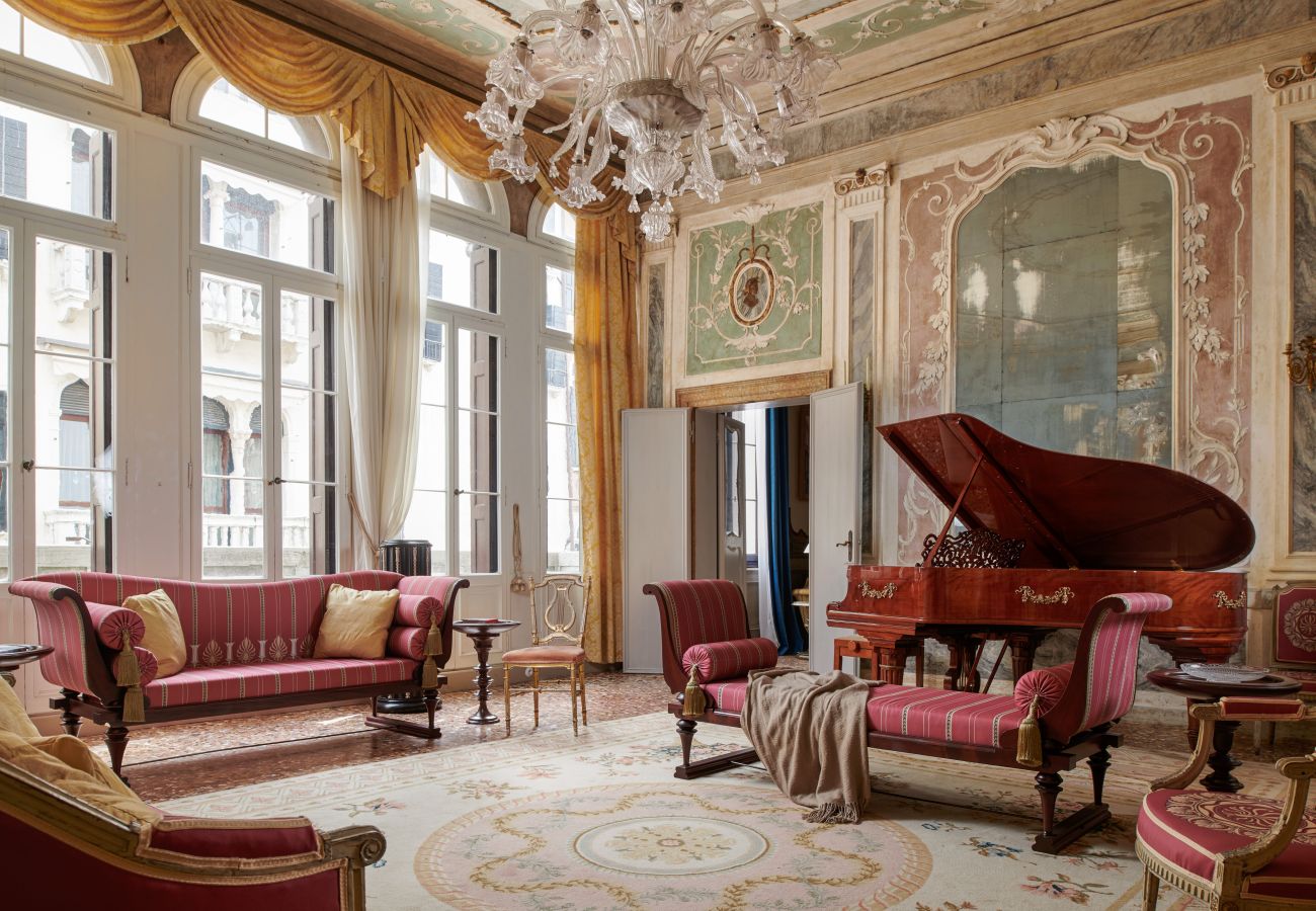 Apartment in Venice - PALAZZO GRIMANI- NOBLE FLOOR