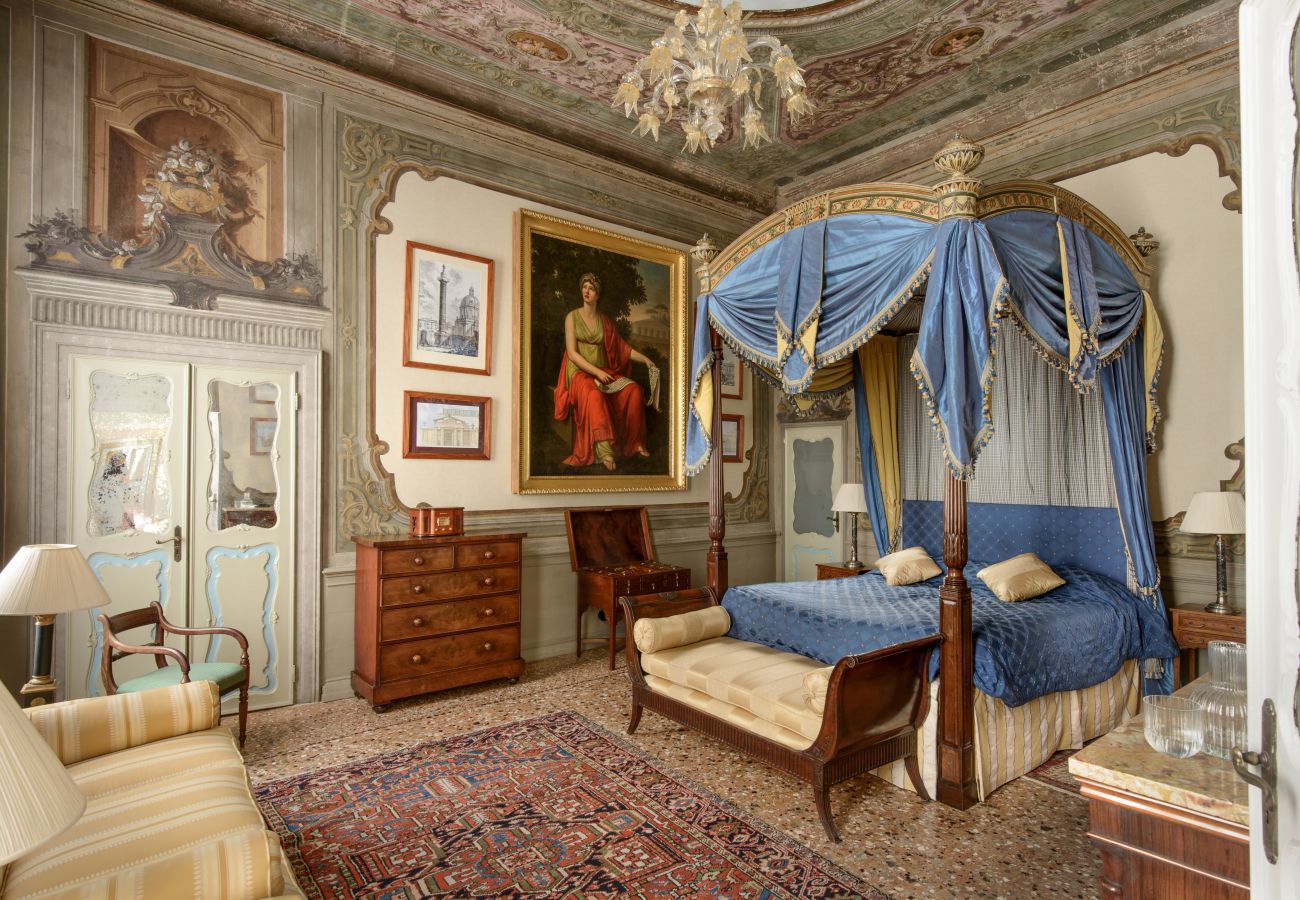 Apartment in Venice - PALAZZO GRIMANI- NOBLE FLOOR