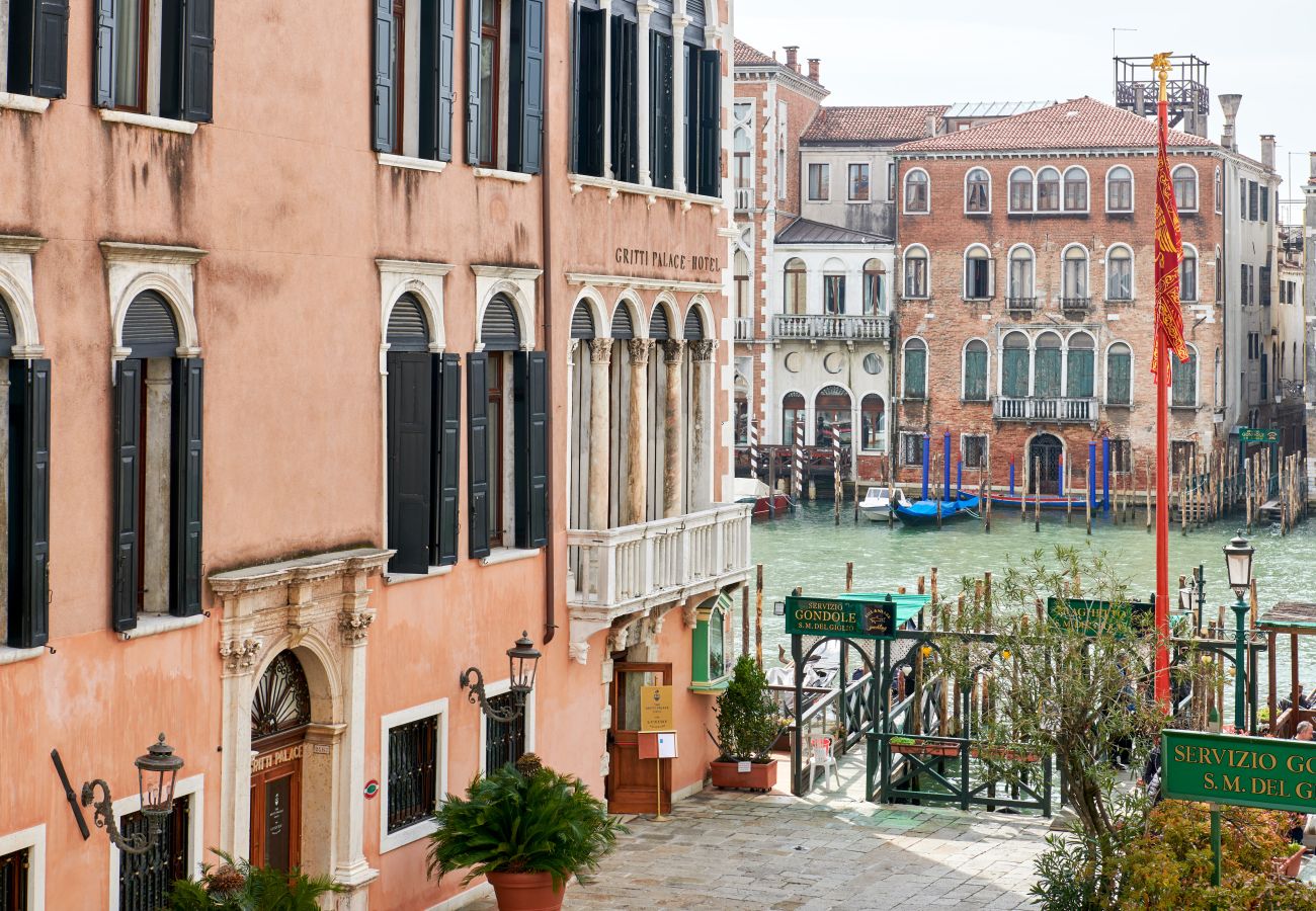 Apartment in Venice - PALAZZO GRIMANI- NOBLE FLOOR