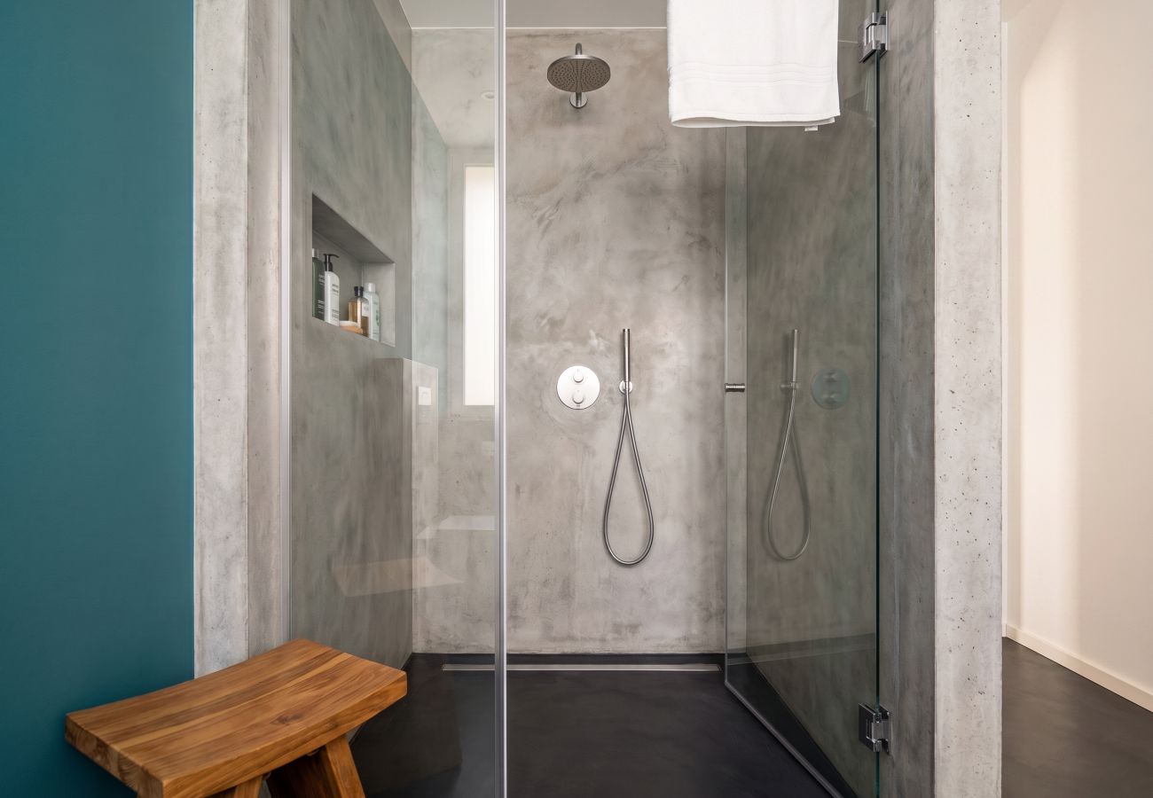 Apartment in Dorsoduro - Ca’ Cinzia | Venetian Design Home & Canal View